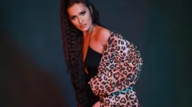 Artis sekaligus model Karenina Maria Anderson. (Instagram.com/@kareninaanderson)