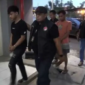 Dua pria berinisial ADR dan RZ yang memasok narkoba bagi artis lawas Ibra Azhari digiring polisi di Polres Metro Jakarta Barat. (Instagram.com/@polres_jakbar)