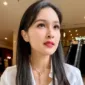 Suami artis Sandra Dewi, Harvey Moeis ditetapkan sebagai tersangka kasus korupsi timah. (Instahram.com/@sandradewi88)