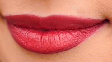 Warm, cool, atau neutral? Kenali undertone kulit sawo matangmu untuk menemukan soulmate lipstik pink! (Pixabay.com/Bessi)