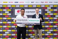 (from left) Ron Hogg, Director (Two Wheels Motor Racing Sdn Bhd) and Maximilian Fiedler, Regional CEO Asia/Pacific (Schaeffler) collaborate at the Asia Road Racing Championship. Photo: Schaeffler
