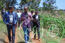 Dr. Rajiv Shah, President of The Rockefeller Foundation, and Denis Karema, Co-Founder and CEO of SokoFresh, visiting a farm outside Nairobi, Kenya, benefiting from solar-powered refrigeration thanks to investments by the Global Energy Alliance for People and Planet in collaboration with CLASP.